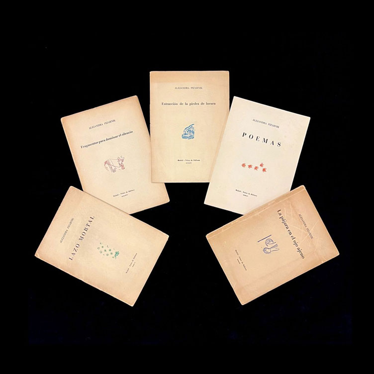 Plaquetas de Alejandra Pizarnik de "Papeles de Son Armadans"